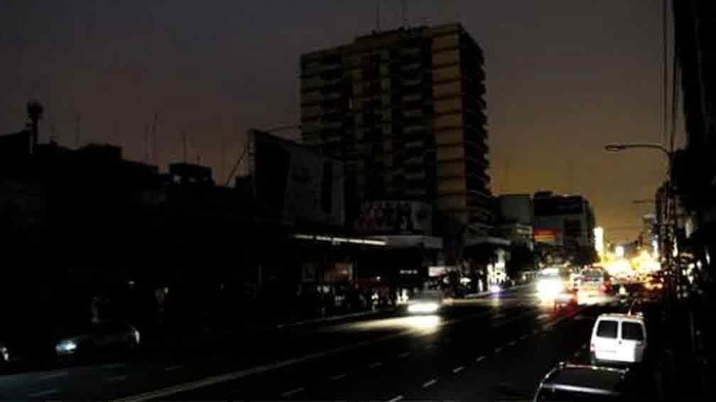 Los vecinos de varios barrios porteños confirmaron que no tienen servicio desde ayer. (Télam).