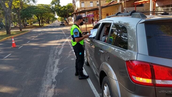 Mediante operativos de tránsito se retuvieron vehículos por alcoholemia, documentación pertinente y contaminación sonora.