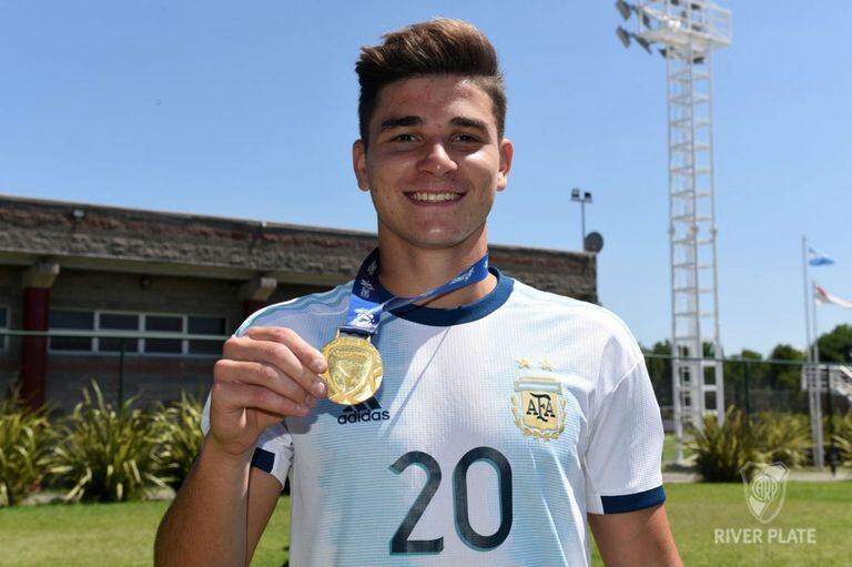 Julián Álvarez de Calchín a la Selección Mayor