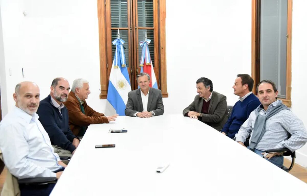 Armado del PJ: Bahl se reunió con el intendente de Concepción del Uruguay Martín Oliva