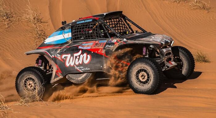 Los cordobeses Nicolás Cavigliasso y Valentina Pertegarini (Taurus) se mantienen como líderes entre los Challengers, a dos etapas del final. (Prensa Dakar)