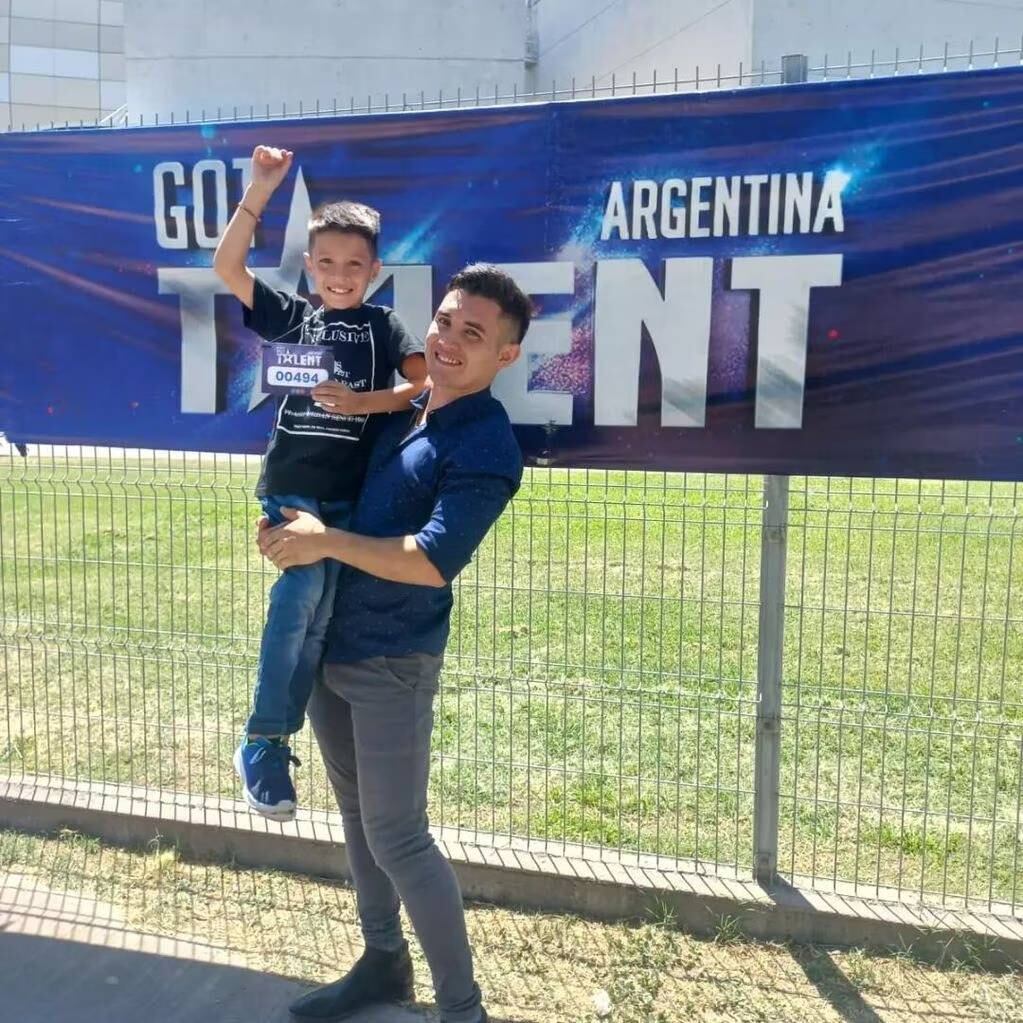 Luciano toca junto a su padre desde que tenía tres años.