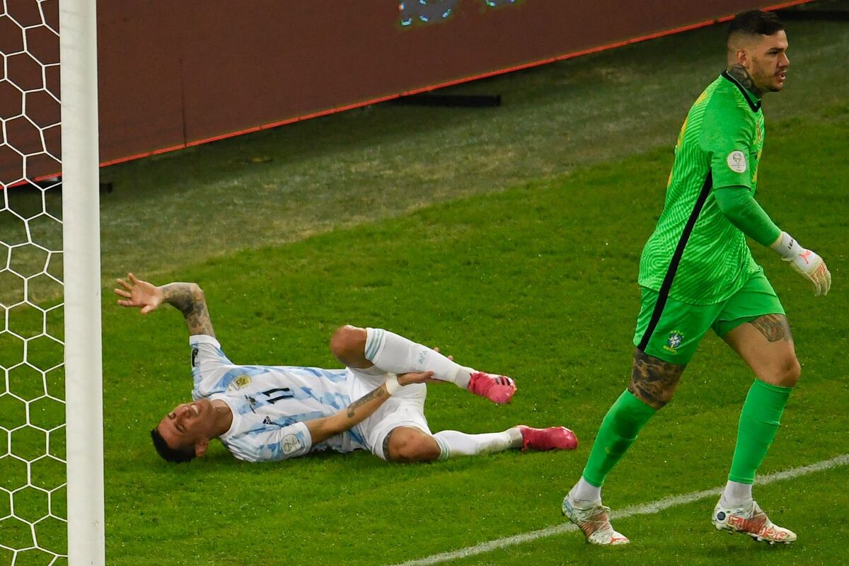 Jorgelina Cardoso mostró cómo le quedó el tobillo a Ángel Di María tras la final de la Copa América