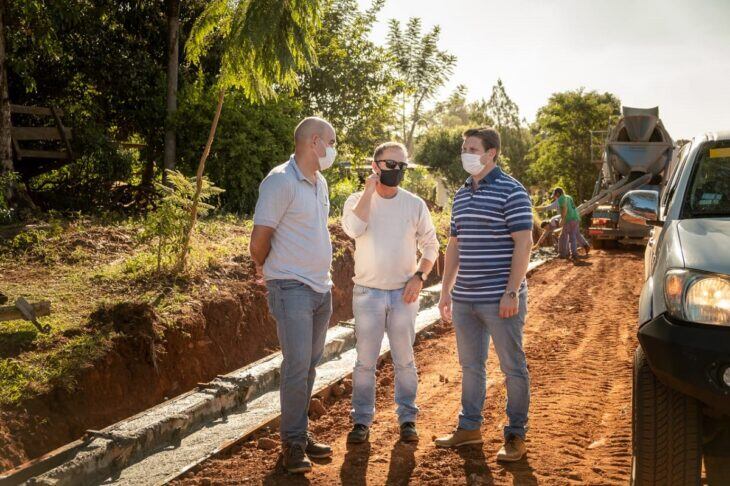 Se encuentran realizando obras en las localidades de Capioví y Azara