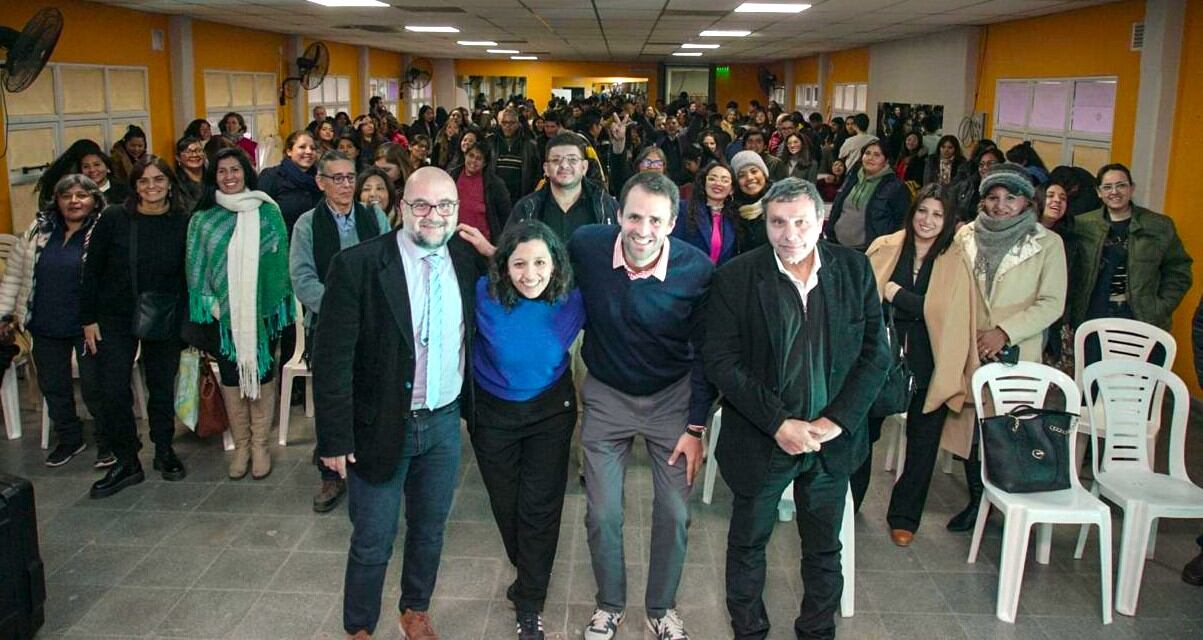 Juan Enrique Giusti, Leila Chaher, Emiliano Estrada y Rodolfo Tecchi en la charla-debate "Qué es el RIGI" realizada en la UNJu.