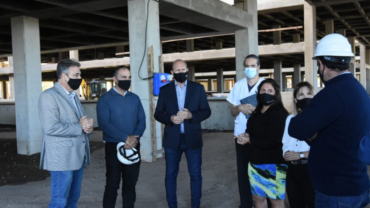 Omar Perotti recorrió la obra del Nuevo Hospital de Rafaela