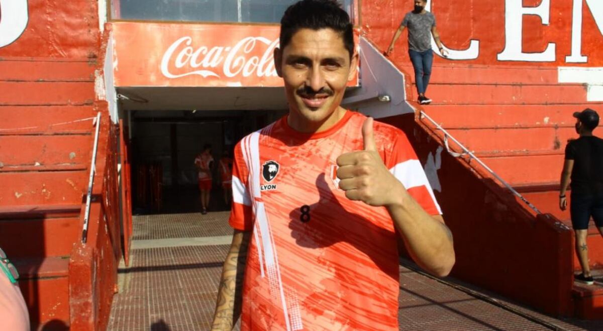 La formación de Instituto, con Faurlin entre los once