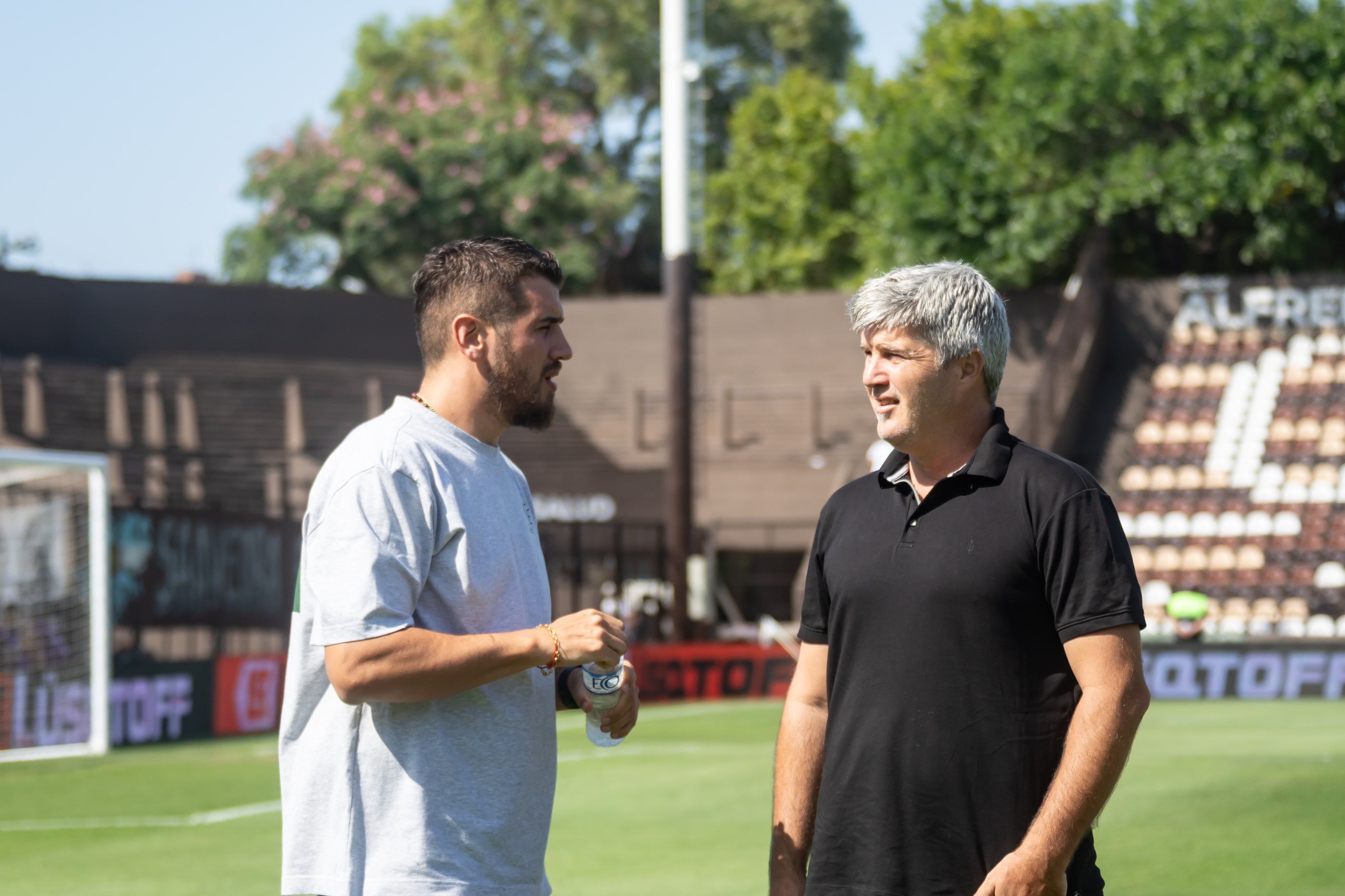 Instituto en su visita a Platense. (IACC).