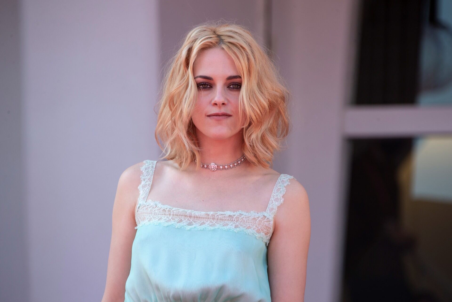 Kristen Stewart presentó la biopic de Lady Di en el Festival de Venecia (Foto: AP)