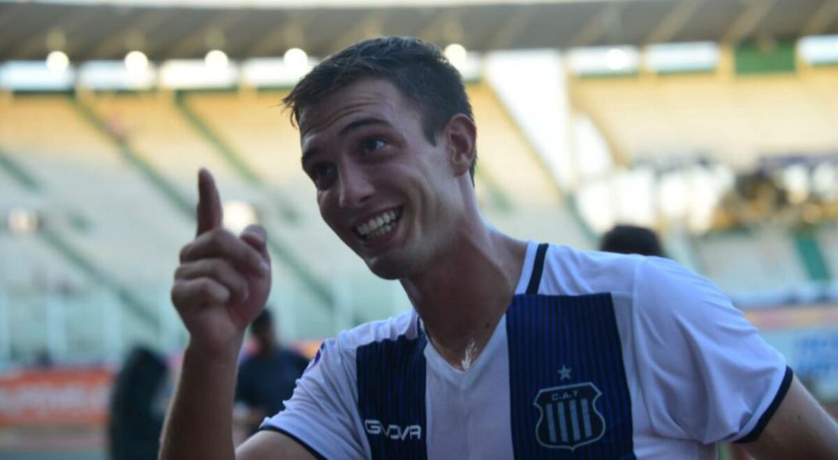 Se destrabó el pase de Komar de Talleres a Rosario Central