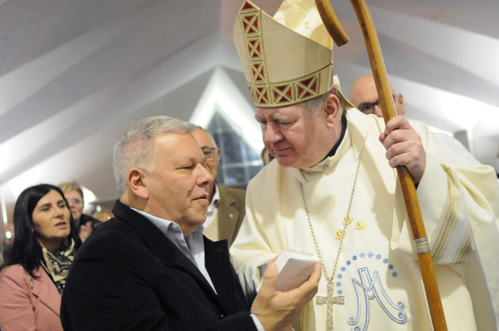 El Nuncio Apostólico Miroslaw Adamczyk visitó Arroyito