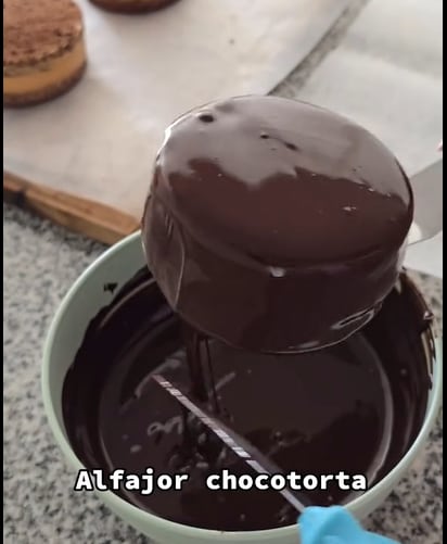 Cómo hacer los alfajores de chocotorta