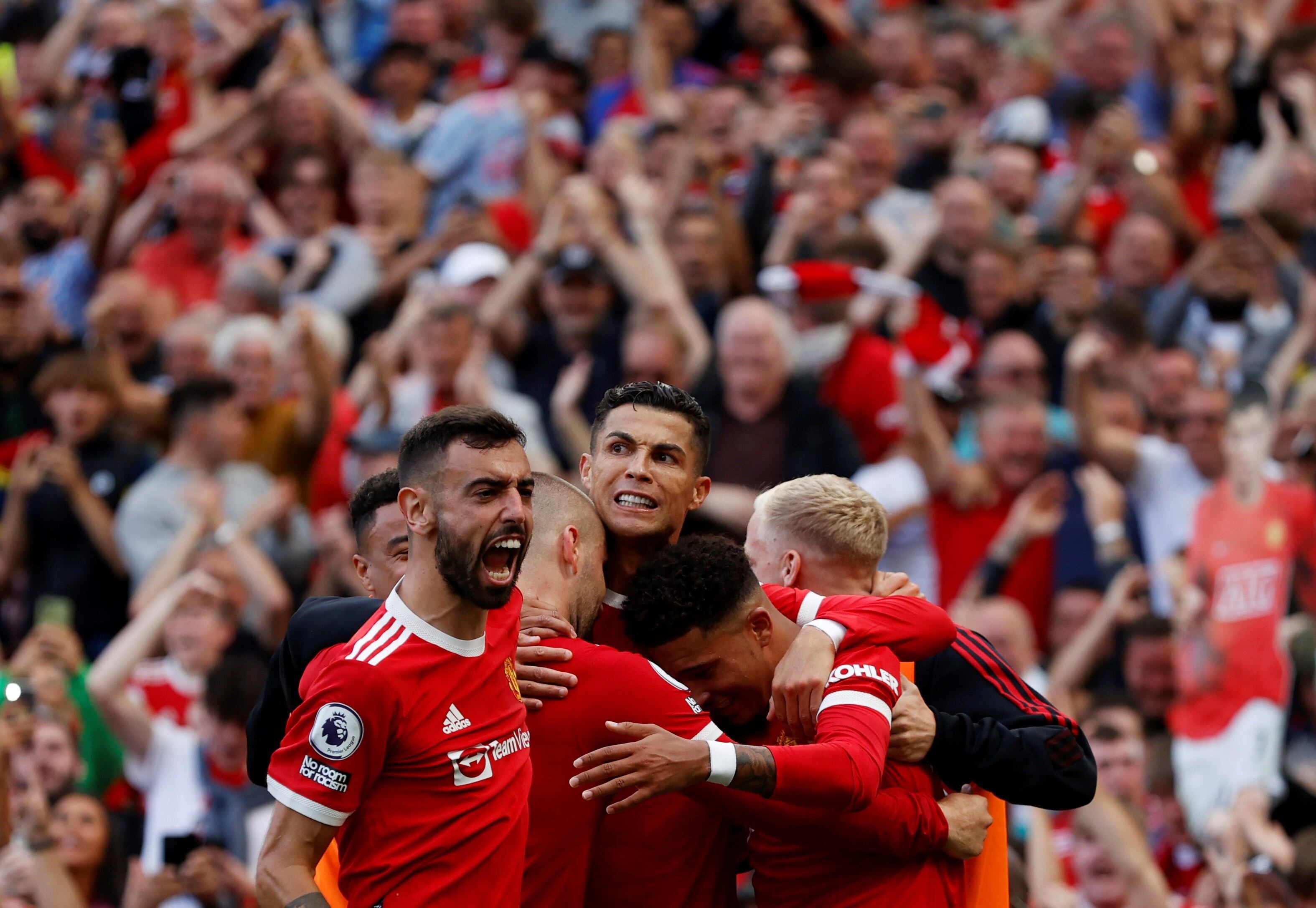 Cristiano Ronaldo decoró la goleada del Manchester United en su debut.