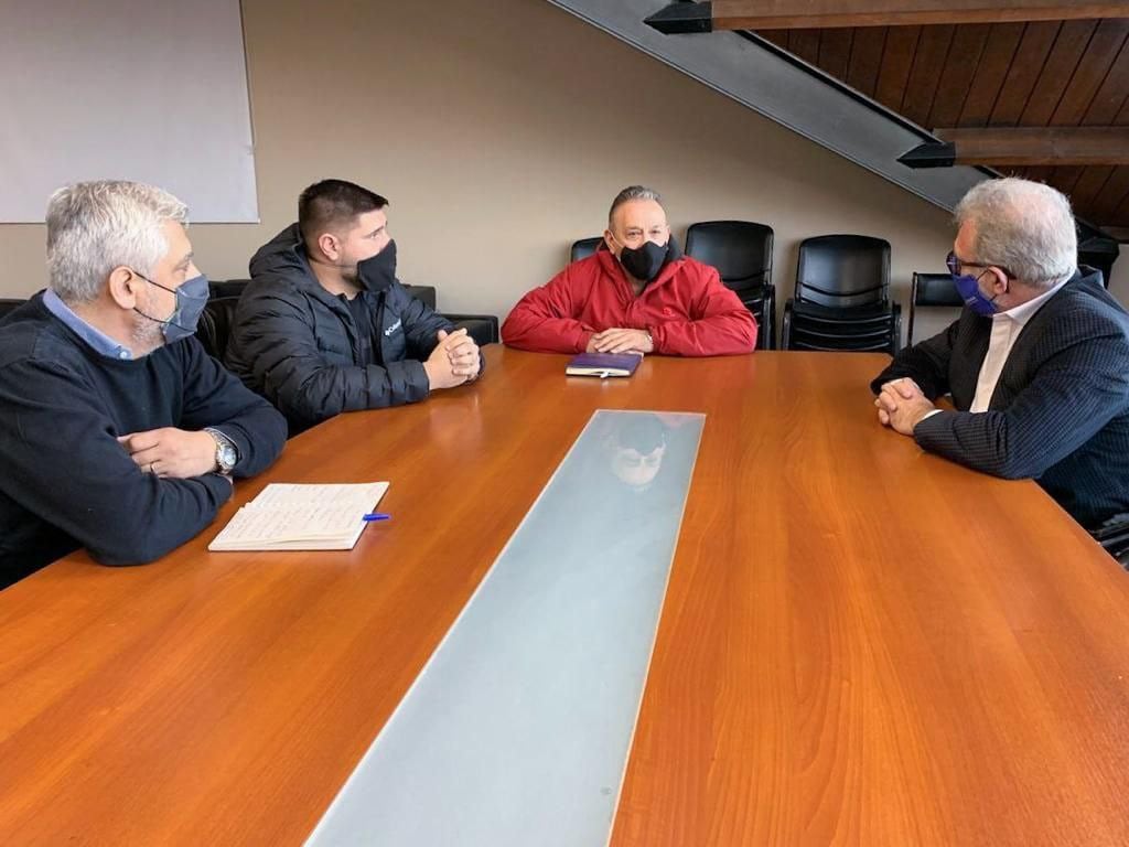 El Municipio se reunió con representantes de la Asociación de Propietarios de Taxis