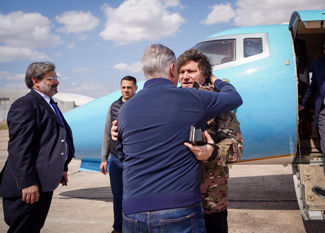 Javier Milei y Martín Llaryora en Córdoba. (Gentileza)