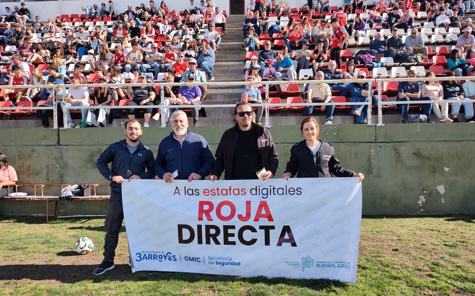 La Secretaría de Seguridad de Tres Arroyos lanzó la campaña "a las estafas digitales Roja Directa" en las canchas