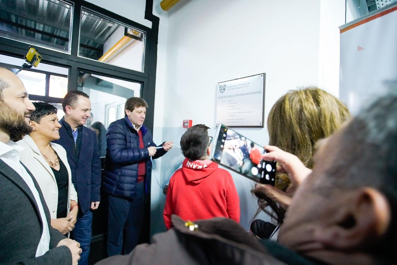 Se realizó la inauguración del Centro Politécnico Superior Malvinas Argentinas en Río Grande.