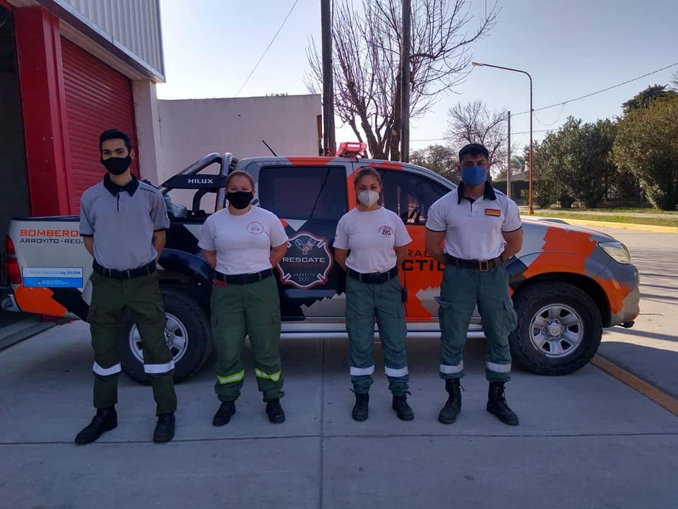 Bomberos de Arroyito incendio en la Sierras de Córdoba