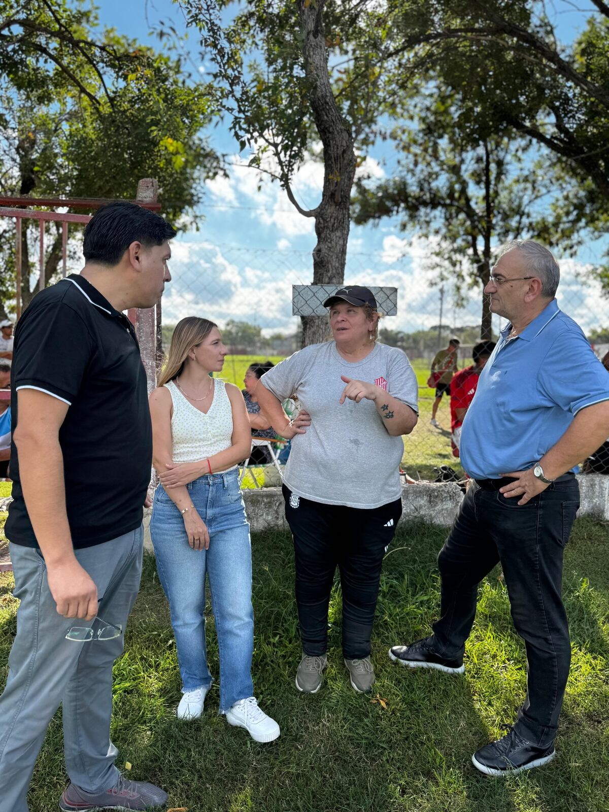 Calvo y Chivallero estuvieron en el encuentro de fútbol femenino organizado por el club 9 de Julio