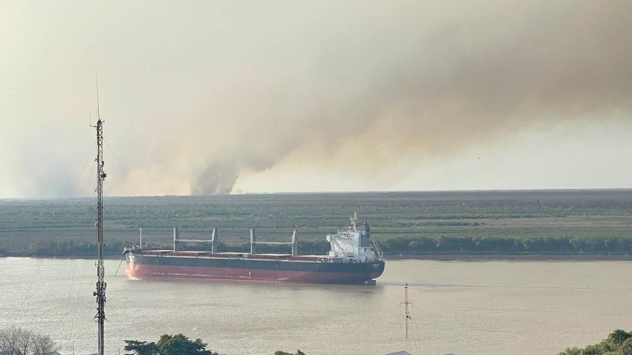 Rosario sufrió la contaminación por el humo procedente de los incendios en las islas del Delta del Río Paraná.