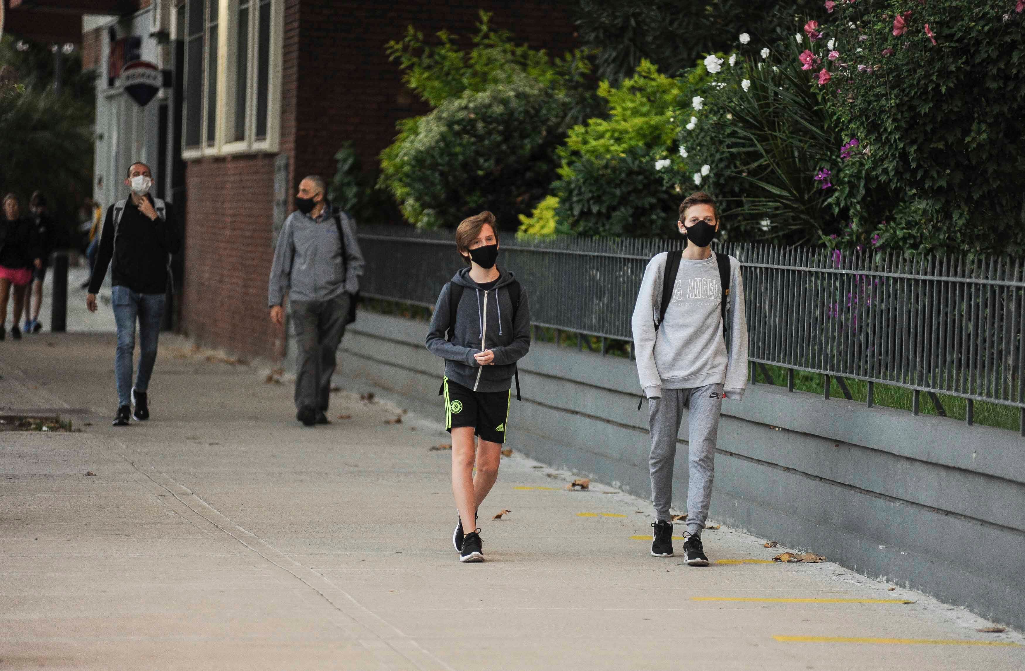 Colegio Ort de Belgrano
Vuelta a clases durante la pandemia y cuarentena en la ciudad de Buenos Aires.
Escuela jovenes ingresando.
Argentina
Foto Federico Lopez Claro
