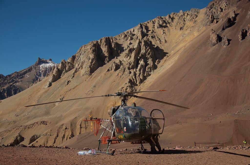 El Ejército está garantizando la seguridad y el transporte de las urnas en vastas regiones del país; por ejemplo, en zonas de alta montaña.