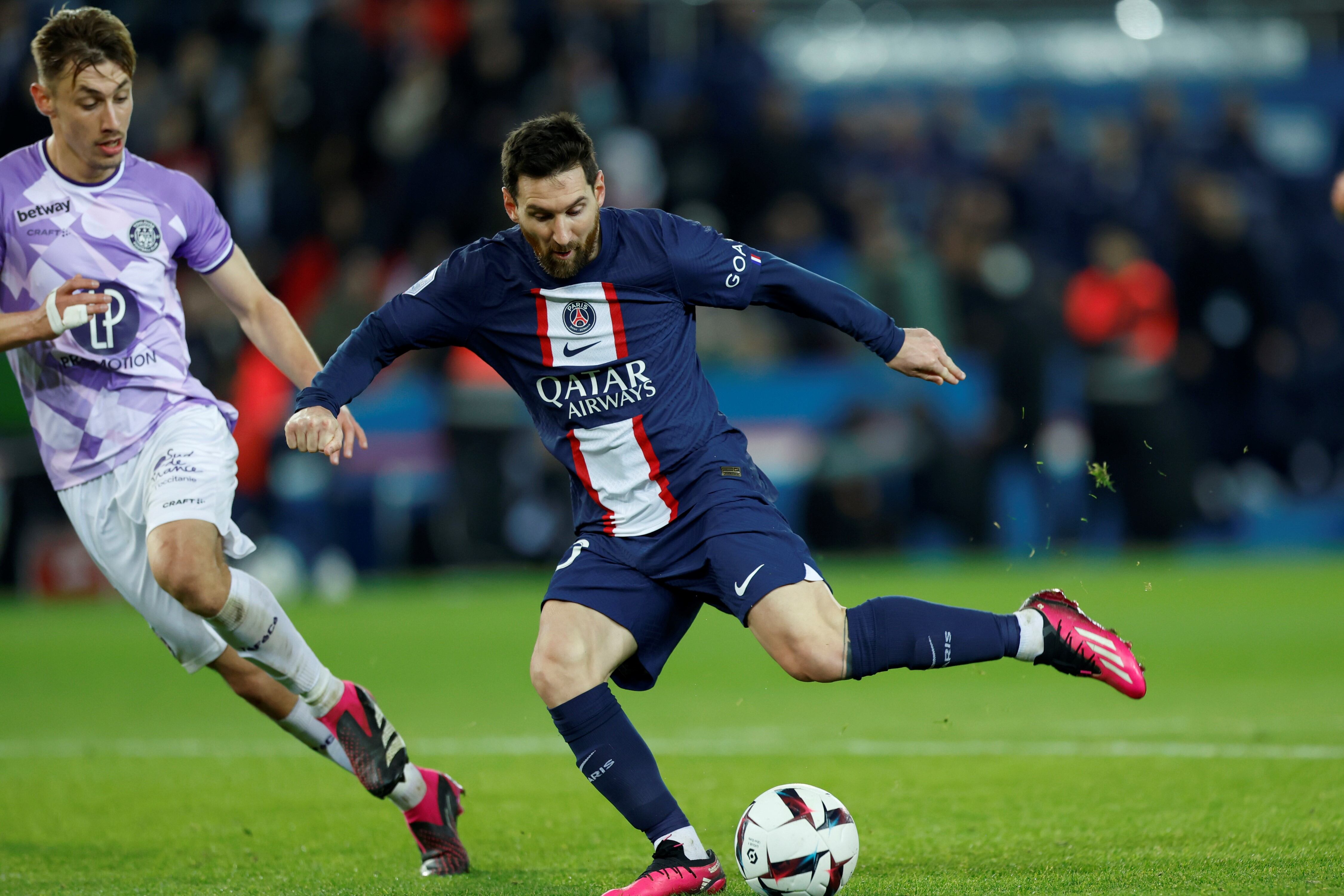 Lionel Messi en el partido ante Toulouse. (AP)