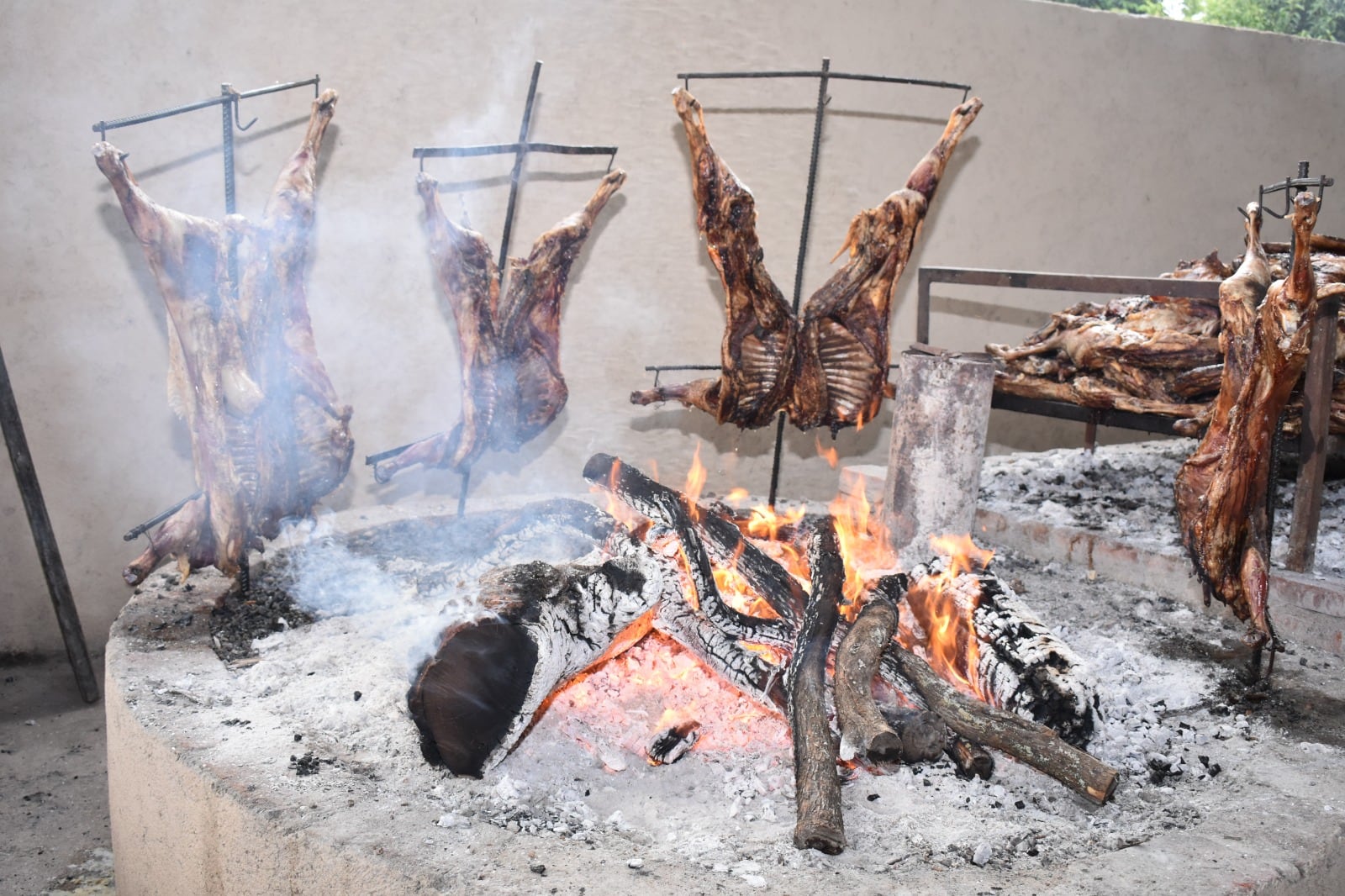 Fiesta de cordero serrano en Tanti.