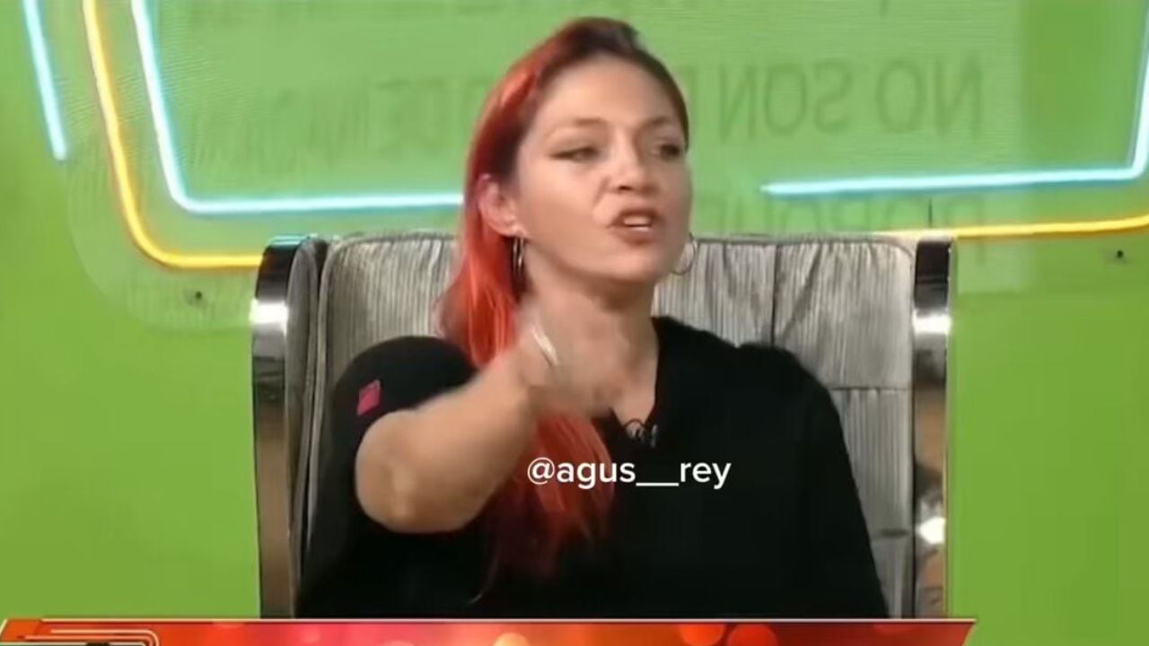 Tamara Paganini  y su explosiva postura en Entrometidos.