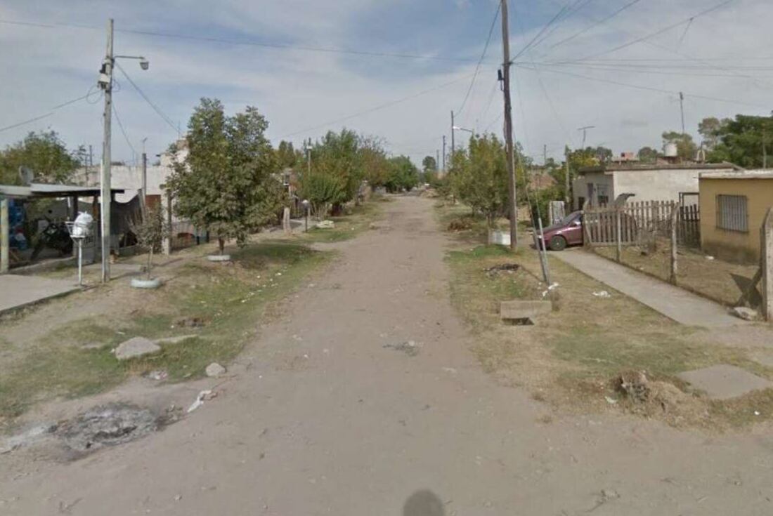 La pareja fue indicada por los asesinos donde ir. De acuerdo al testimonio del hijo de 13 años, venían recibiendo amenazas por WhatsApp (Google Street View)