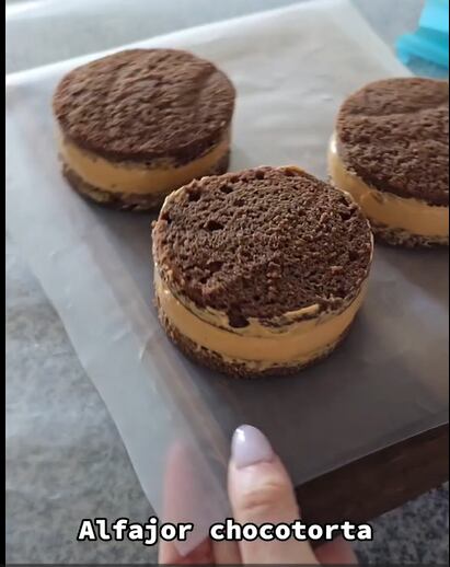 Cómo hacer los alfajores de chocotorta