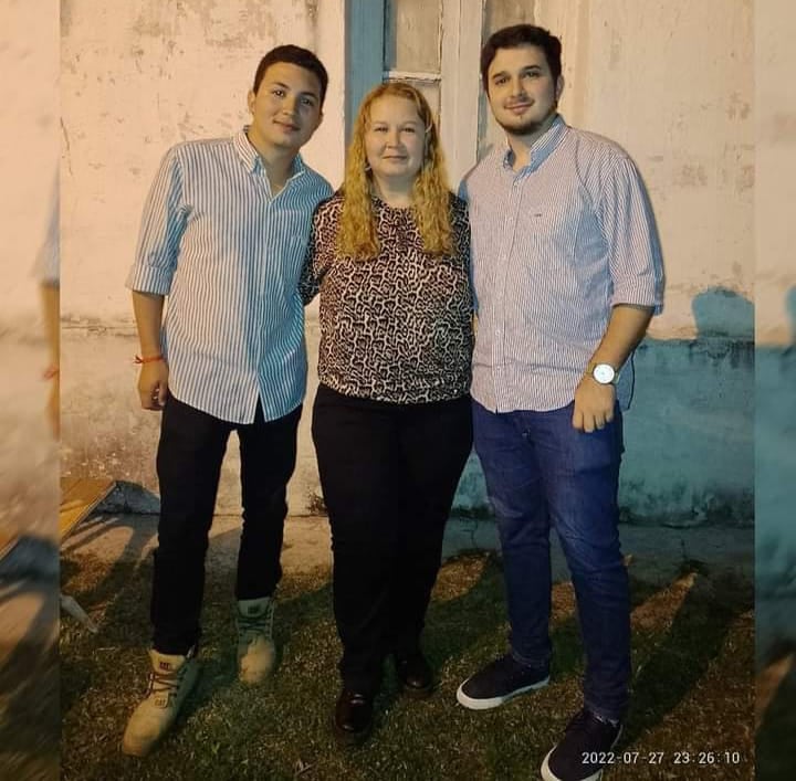 La periodista Griselda Blanco con sus hijos.