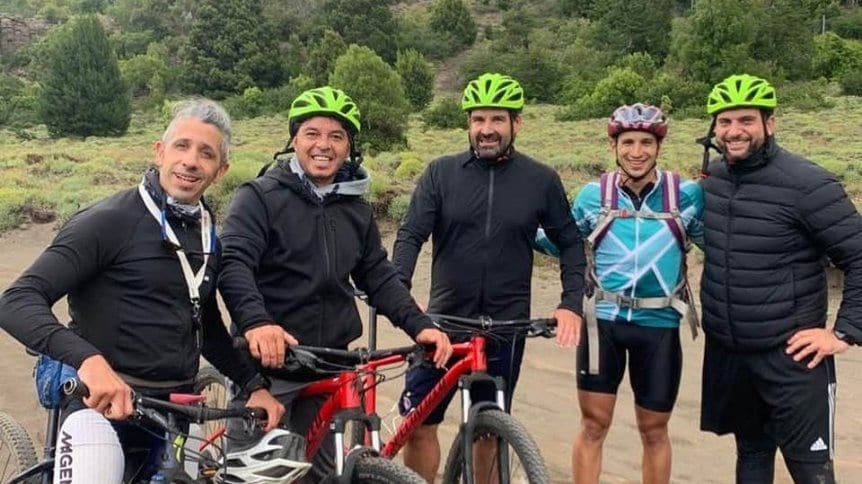 Marcelo Gallardo ya viajó a San Martín de los Andes para disfrutar de sus vacaciones