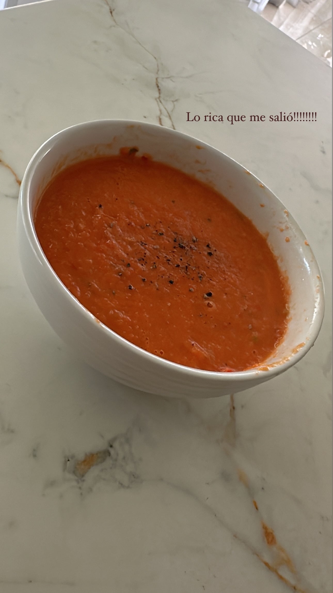 cómo hacer la sopa de gazpacho de Sofía Clerici