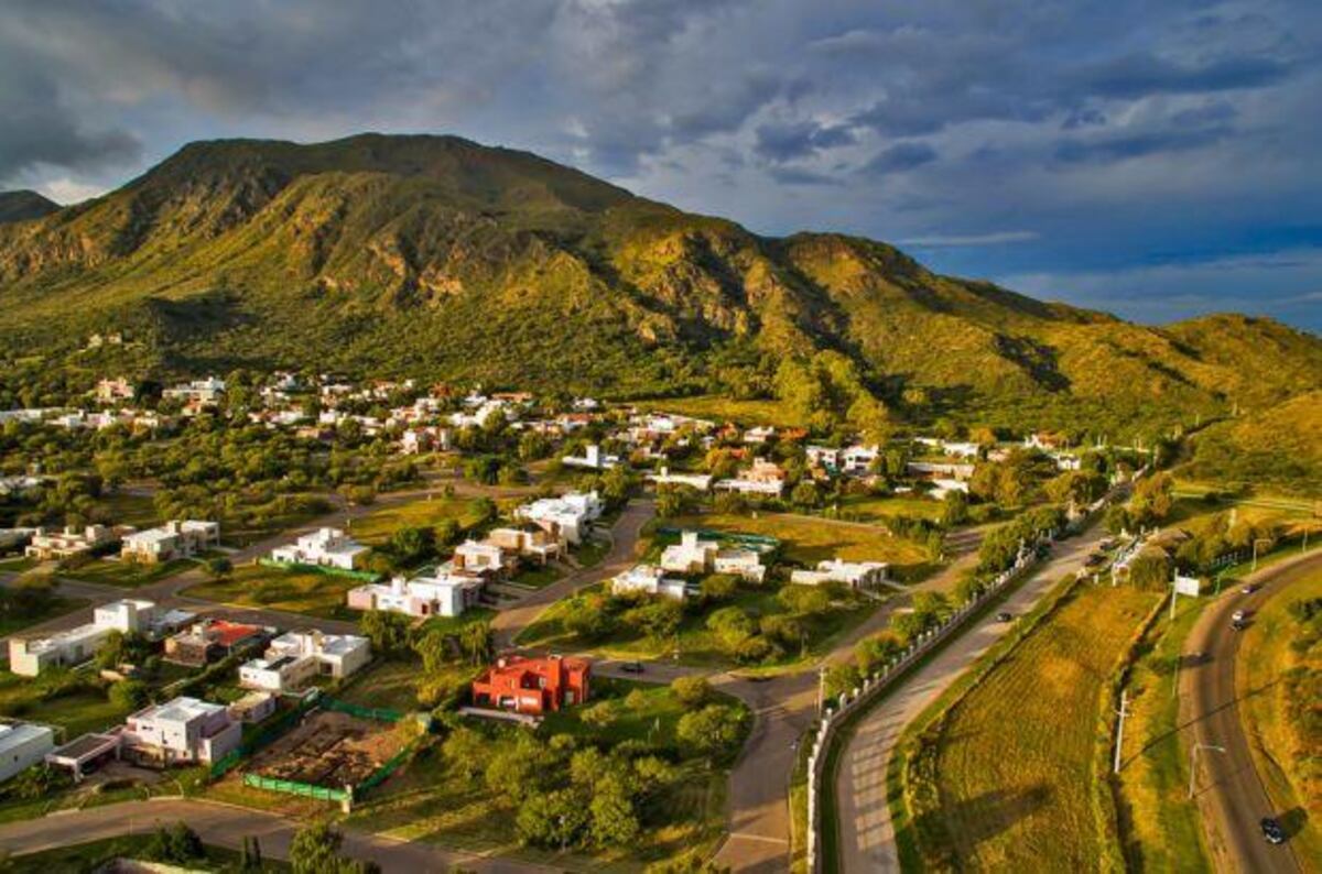 Delincuentes se llevaron $5 millones de una casa del barrio Los Quebrachos