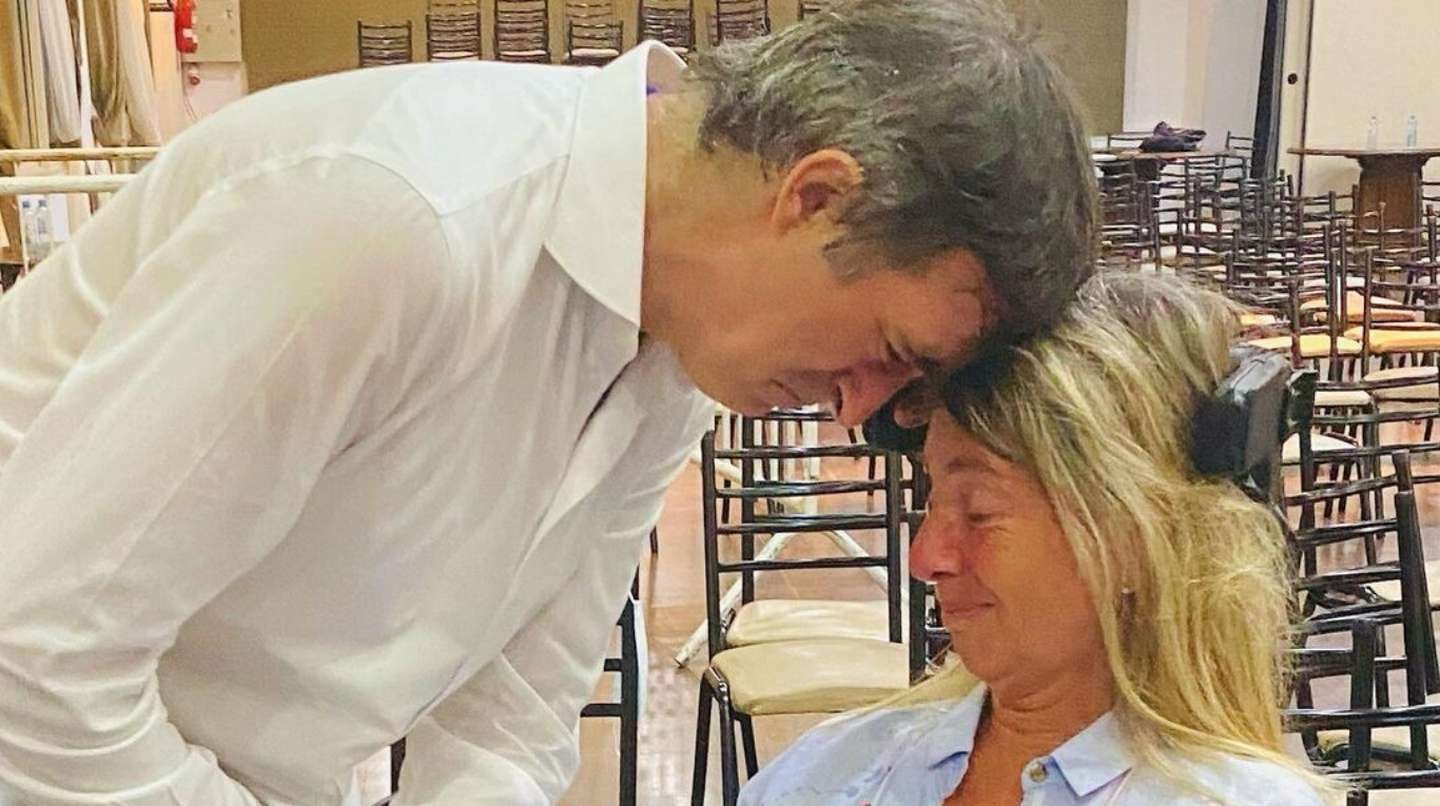 Esteban Bullrich junto a una mujer que padece ELA, al igual que él. / Foto: Gentileza