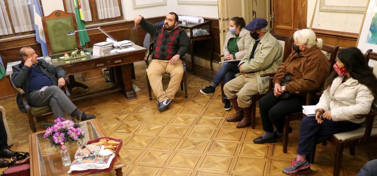 El intendente Sánchez participó de una reunión con vistas a organizar la tradicional celebración gaucha tresarroyense, que este año volverá a su formato presencial.