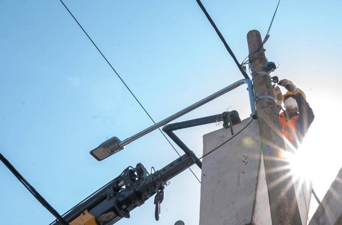 Inauguran en Tandil las nuevas luces de la rotonda en la ruta nacional 226