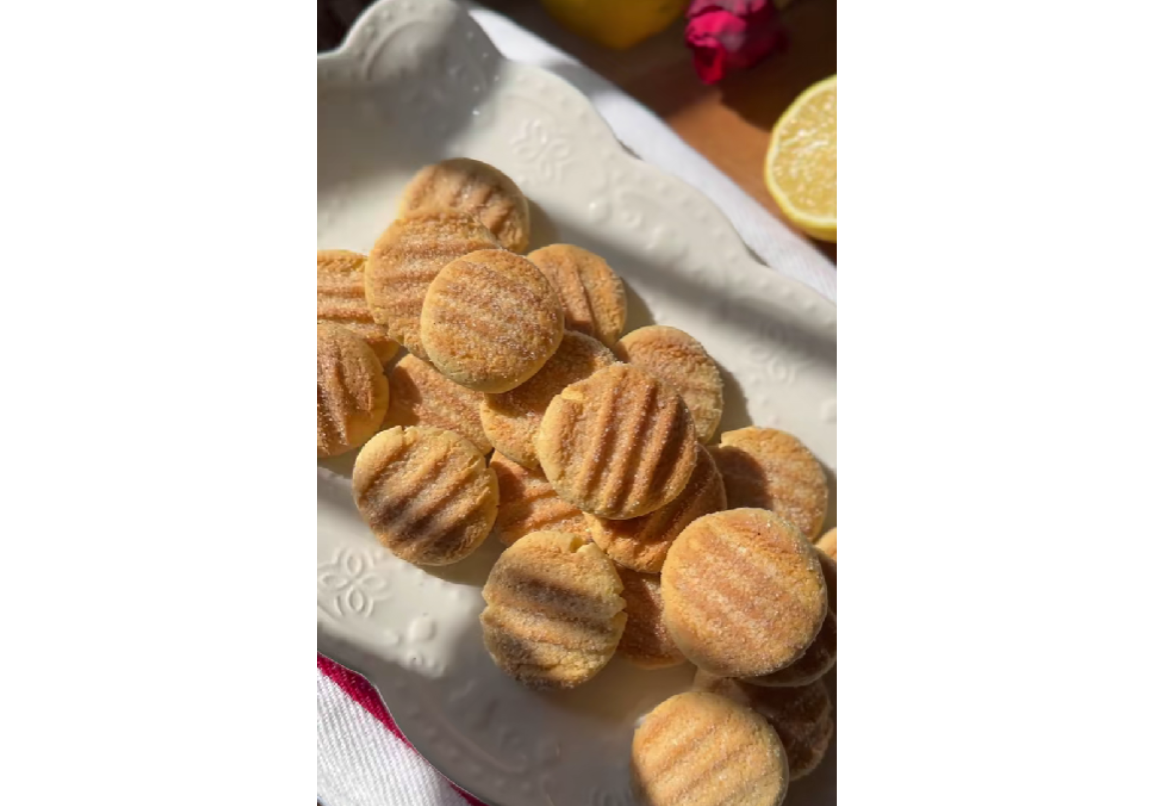 La receta para hacer galletitas de limón fácil y rápido.