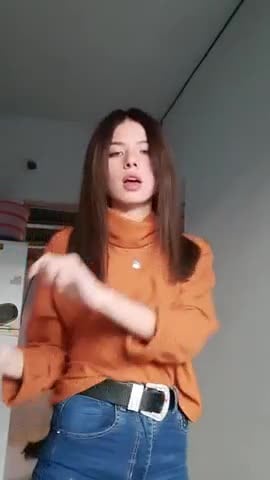 Agostina Carrales, la salteña que es furor en TikTok.