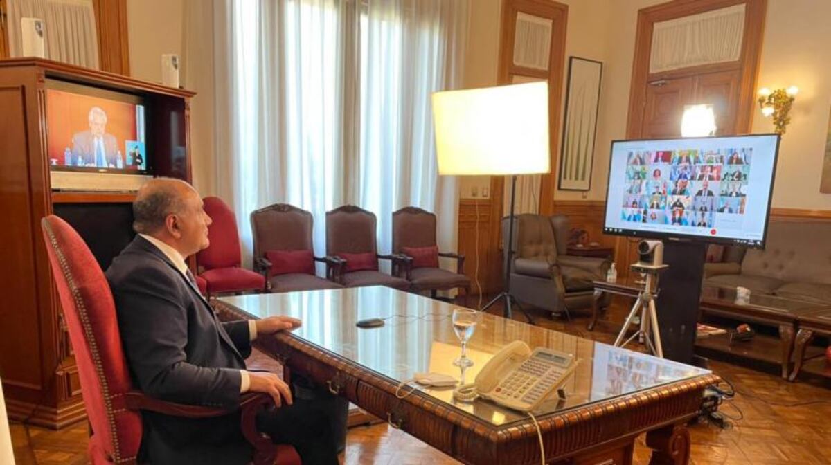 Apertura de sesiones: Manzur participó vía Zoom del discurso presidencial