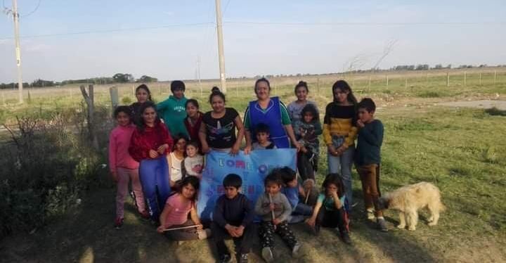 Un merendero de Villa Mercedes recolecta abrigos para niños y adultos de barrios marginales