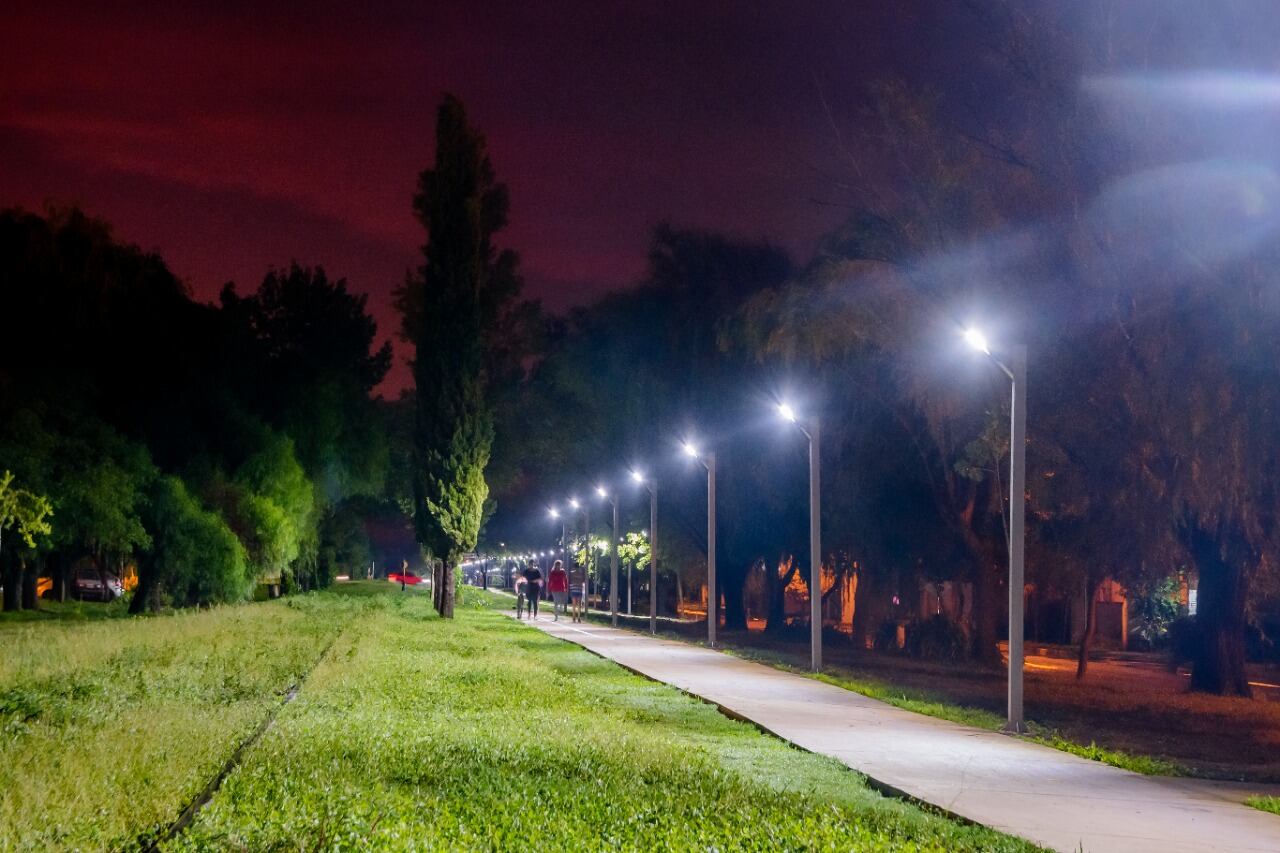 Iluminación tercer tramo ciclovía Tránsito