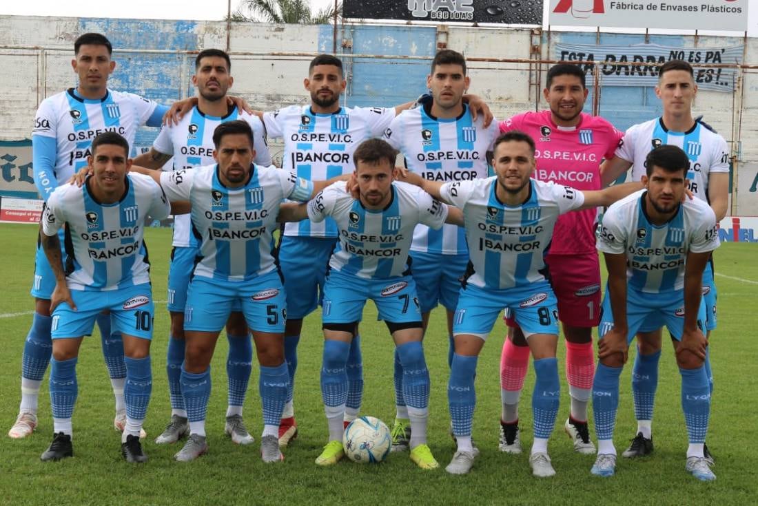 Así salió Racing para enfrentar a Sarmiento de Resistencia en Nueva Italia.