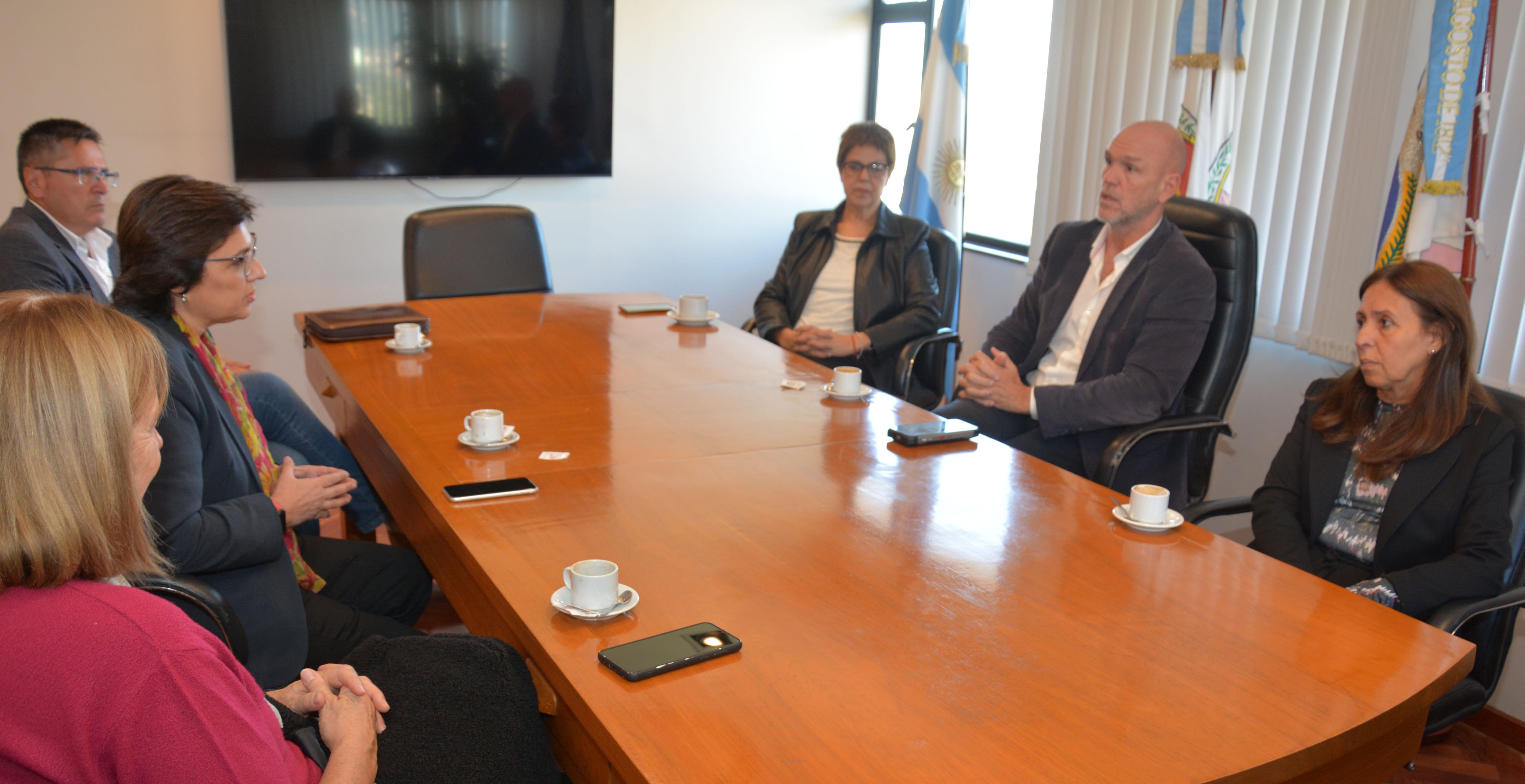 Miembros de la Suprema Corte de Justicia  de Jujuy recibieron a funcionarias del Ministerio de Planificación Estratégica y Modernización.