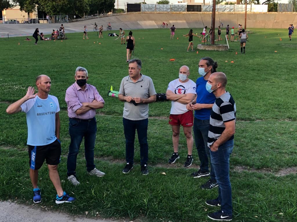 El intendente Luis Castellano recorrió las instalaciones del Club Ciclista