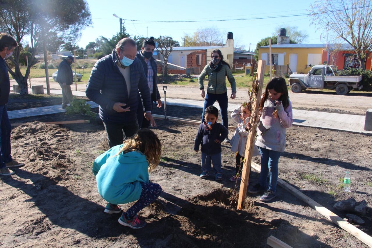 El intendente Carlos Sánchez visitó Claromecó