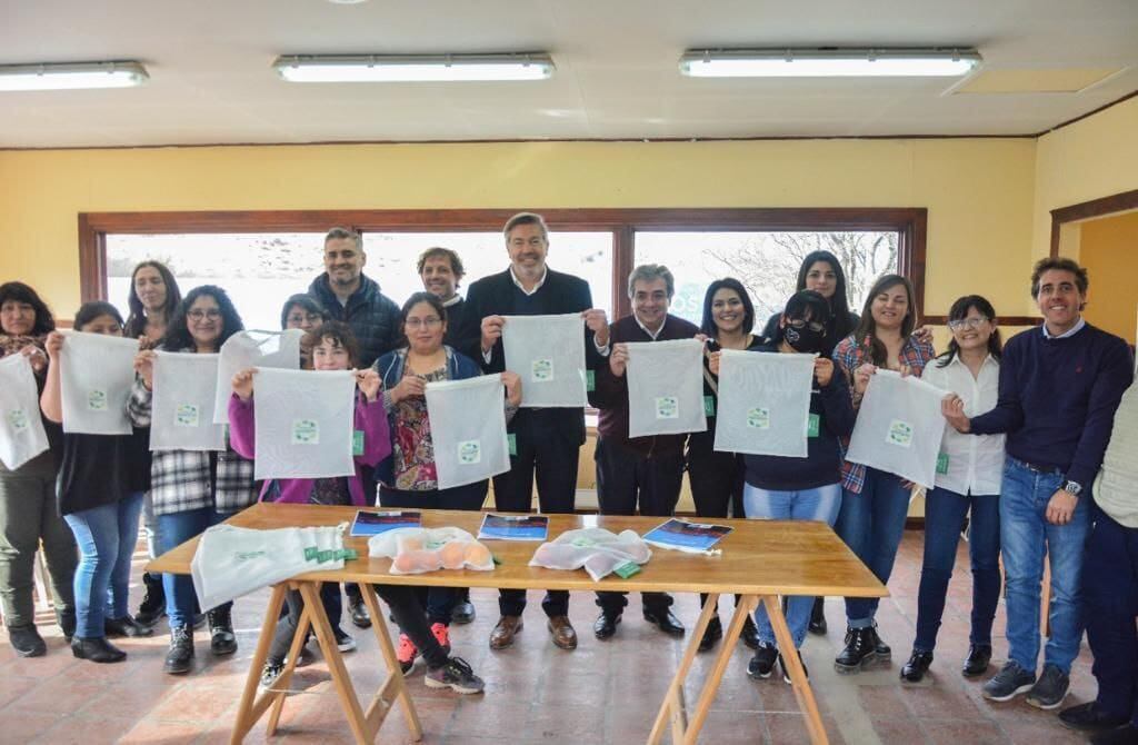 Talleres de Formación de oficios confeccionarán “bolsas con propósito”