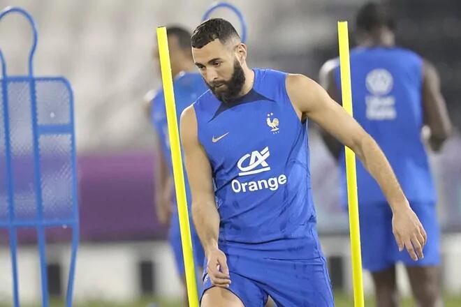 Benzema en un entrenamiento con la selección francesa. Foto: Marca