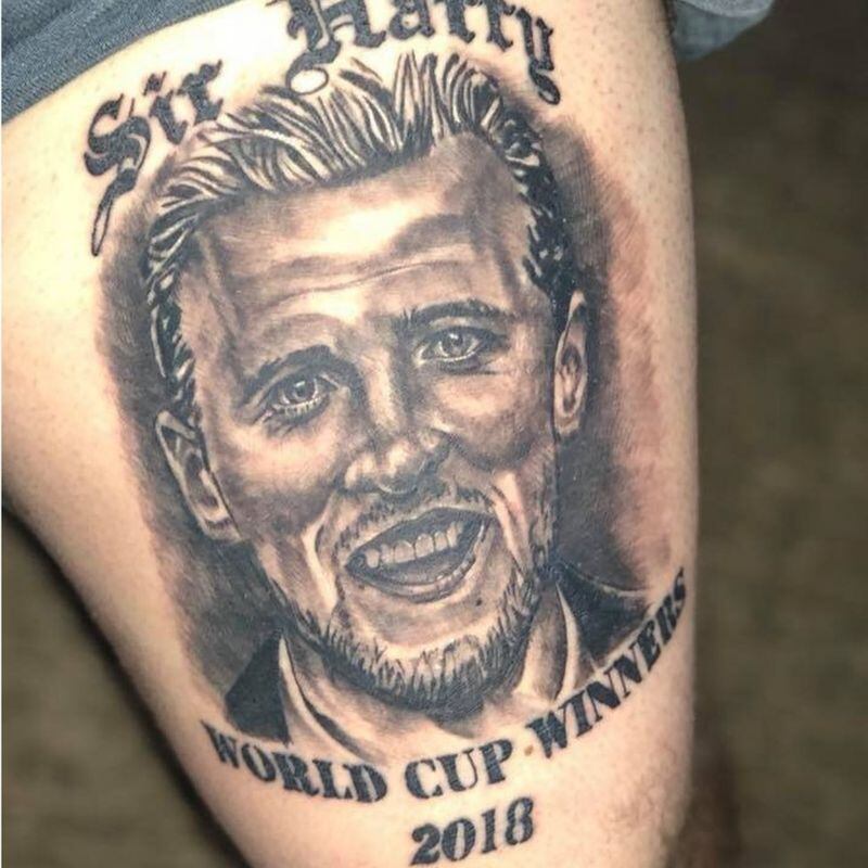 Harry Kane y "Campeones de la Copa del Mundo", otro tatuaje que no reflejó la realidad.